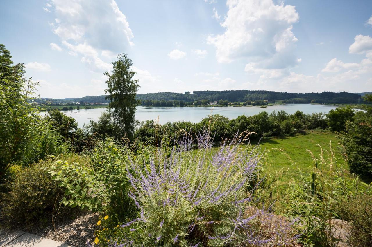 Stille X Weite - Hochwertige Wohnung Mit See-Panorama Kronburg エクステリア 写真