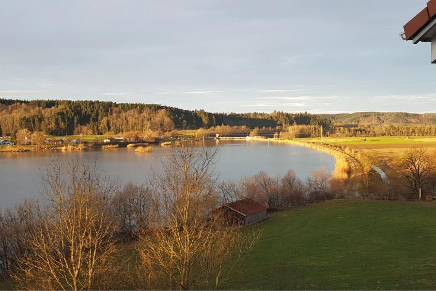 Stille X Weite - Hochwertige Wohnung Mit See-Panorama Kronburg エクステリア 写真