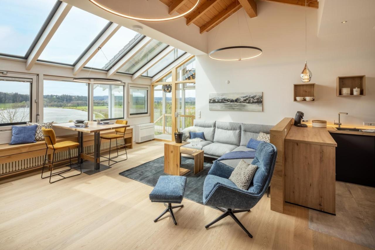 Stille X Weite - Hochwertige Wohnung Mit See-Panorama Kronburg エクステリア 写真