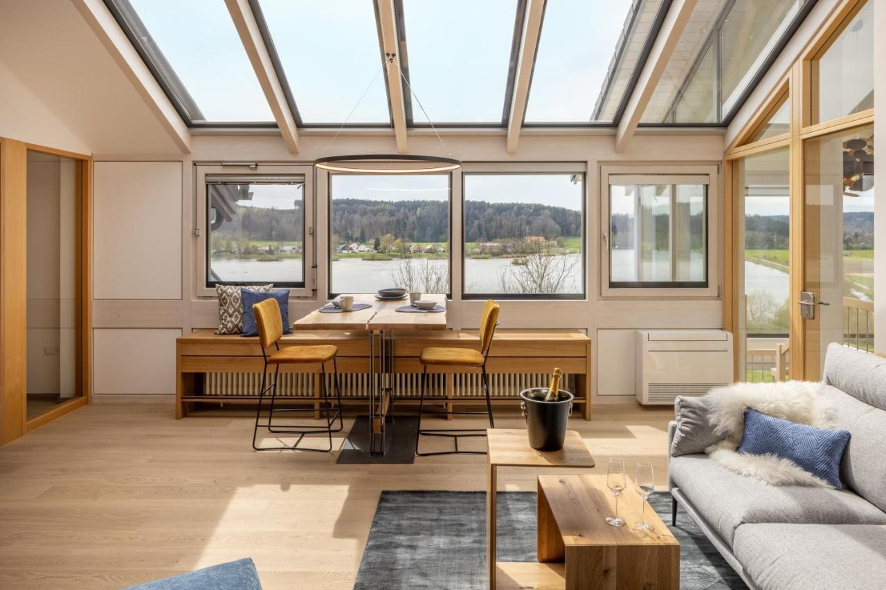Stille X Weite - Hochwertige Wohnung Mit See-Panorama Kronburg エクステリア 写真